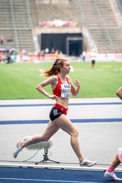 Jana Schluesche (VfL Eintracht Hannover) ueber 800m waehrend der deutschen Leichtathletik-Meisterschaften im Olympiastadion am 25.06.2022 in Berlin